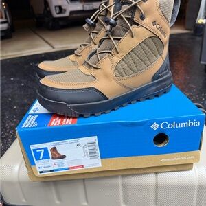Columbia kids Brown and Black Snow Boots